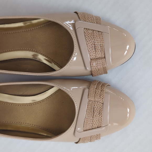 Soft Style Pleated Closed Toe Pumps Heel Shoe 8M Tan - Picture 4 of 13